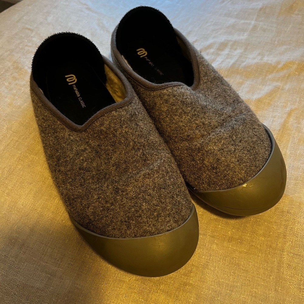 Mahabad classic indoor outdoor slipper shoes. Grey . Size 40. Us 81/2. Unisex - Picture 2 of 8